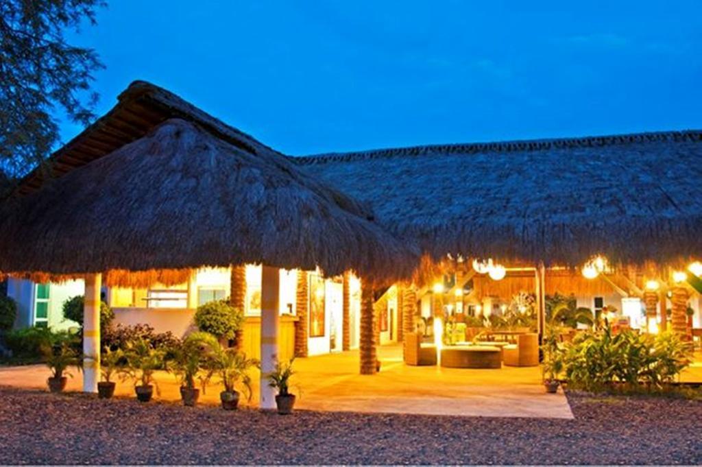 Natures Garden Park Resort And Spa Lapu-Lapu City Kültér fotó